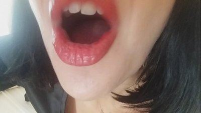 Azizim, o'gay onang seni bugun maktabga qo'ymaydi... Sen menga juda keraksan...