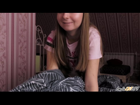 ❤️ Blondie uning BFF ning chuqur so'radi va uning og'ziga Jum oladi ❤ Sifatli pornoda bizda ❤